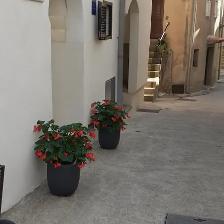 Apartment Old Town Lux